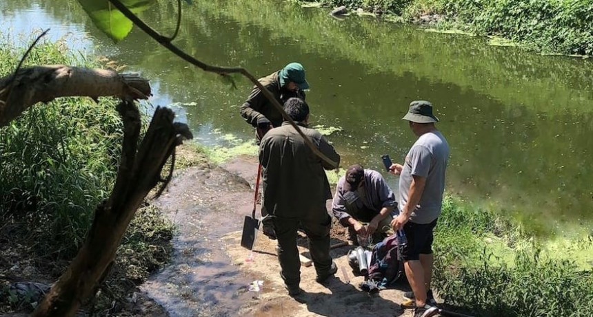 El Museo Casa Ameghino acompañó sondeos paleontológicos en el río Luján 