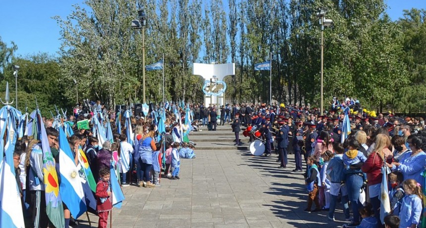 Vigilia y actos en homenaje a Veteranos y Caídos en Malvinas  
