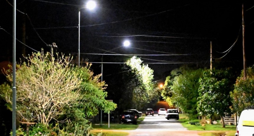 El Municipio instaló nuevas luminarias LED en el barrio Loreto 