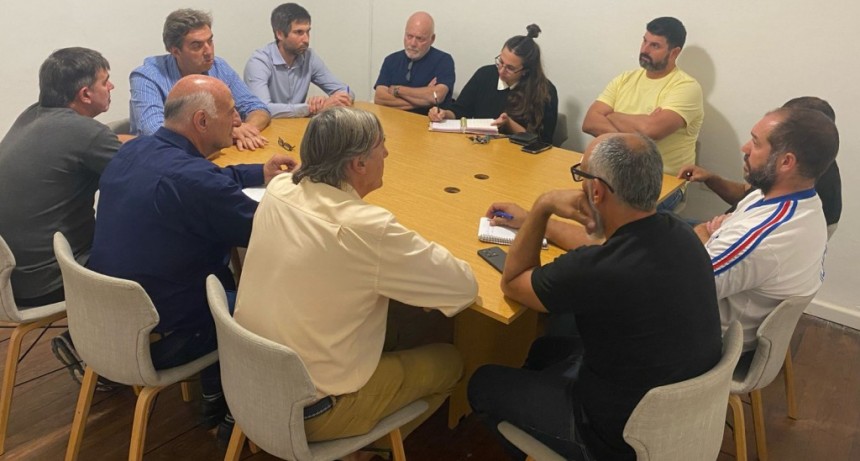 El Intendente recibió a la Comisión Fiesta Aniversario Jáuregui 