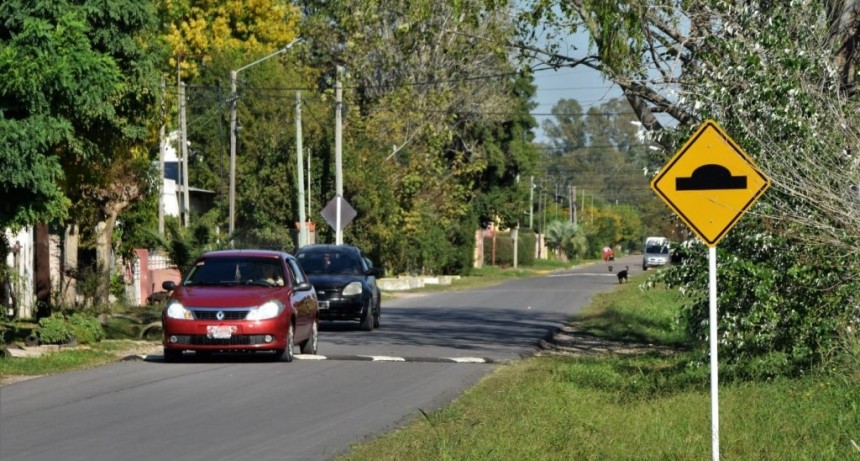 El Municipio instala reductores de velocidad en Open Door y Torres