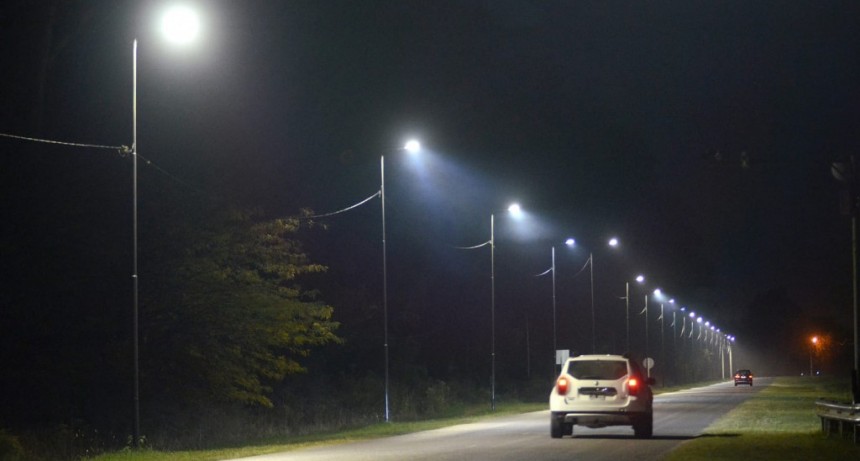 Nueva iluminación LED en avenida Presidente Alfonsín y calle Alsina