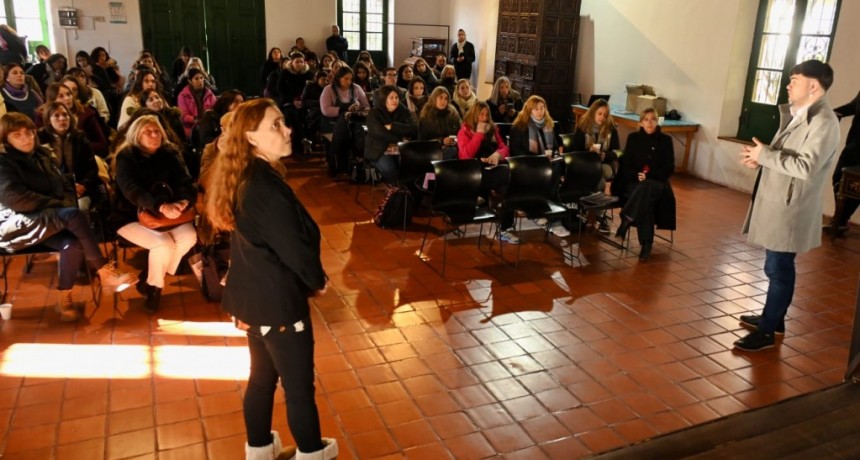 Niñez y Adolescencia: jornada de sensibilización para prevenir el Grooming 