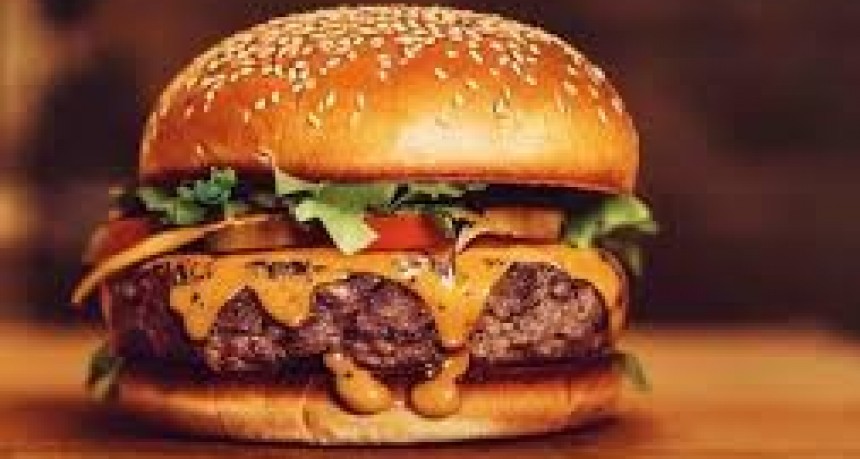 Hamburguesa doble con queso: la preferida de los argentinos