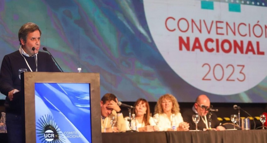 Convención Nacional: Cornejo y Valdez brindaron su apoyo a Ricardo Curone.