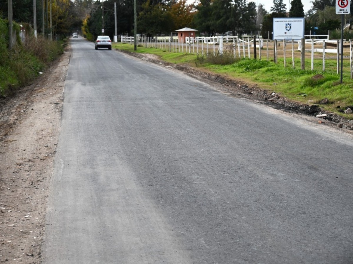 Finalizó la pavimentación de más de 650 metros de la calle Los Claveles