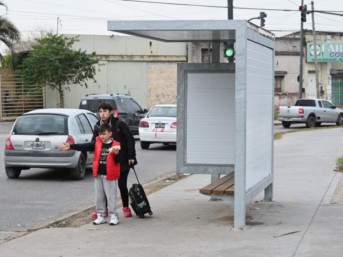 El Municipio inició un plan de colocación de nuevos refugios de colectivos