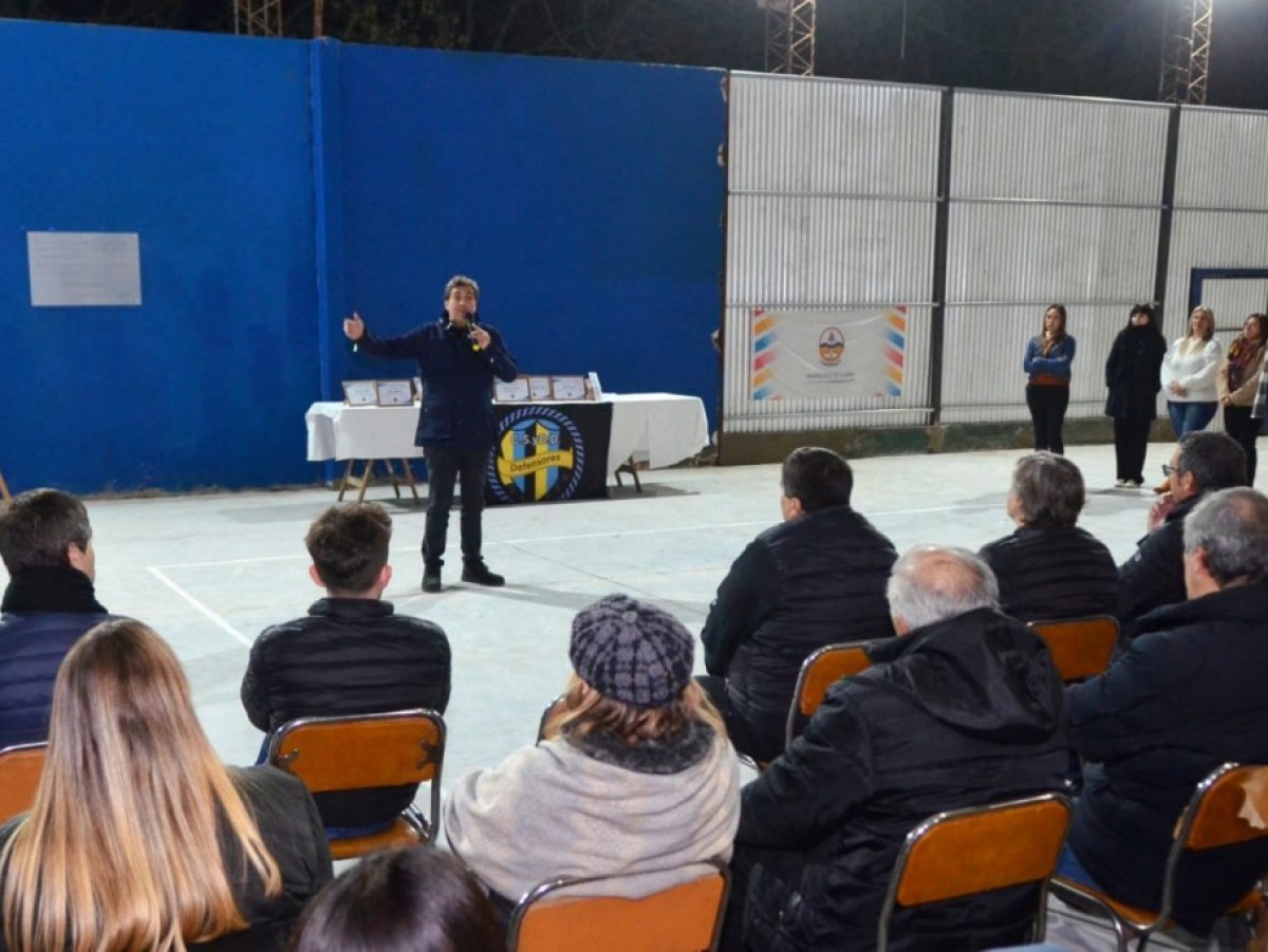 El Intendente inauguró un nuevo playón deportivo en Pueblo Nuevo