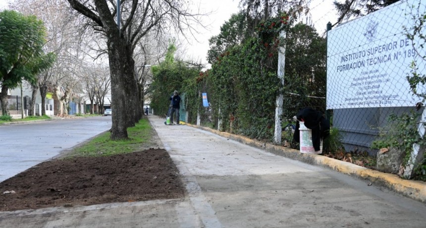 Nuevas veredas en la Escuela Comercial