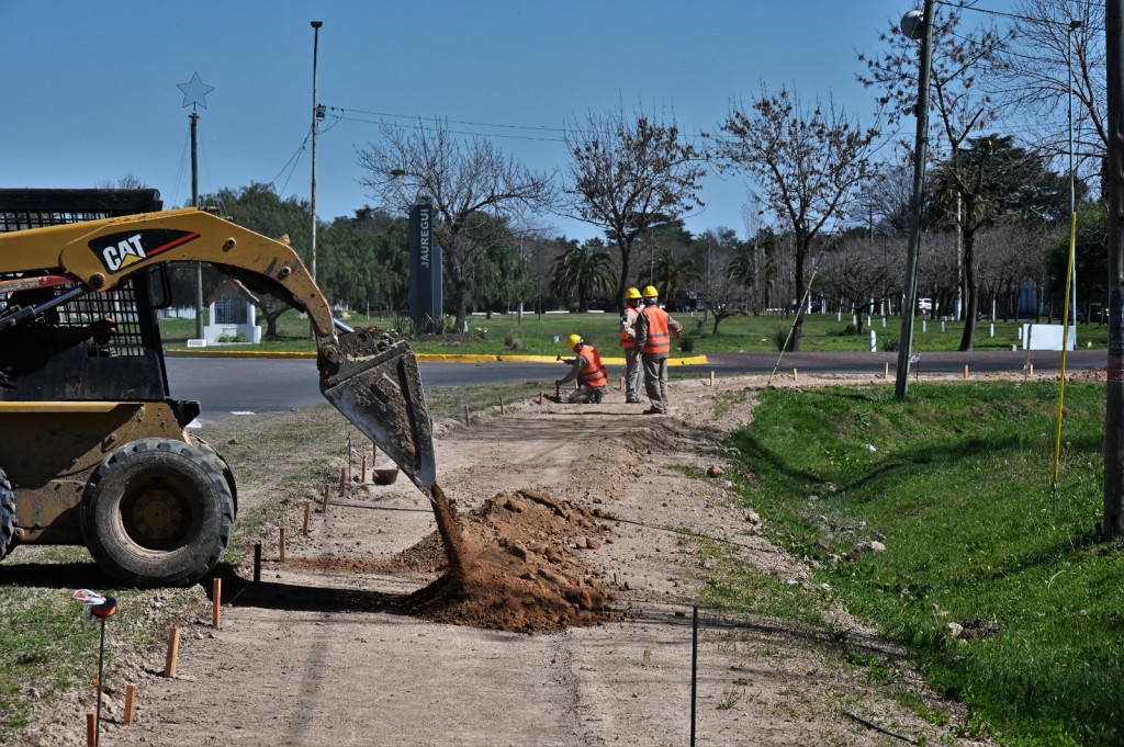 El Municipio inició la construcción de una bicisenda entre Luján y Jáuregui
