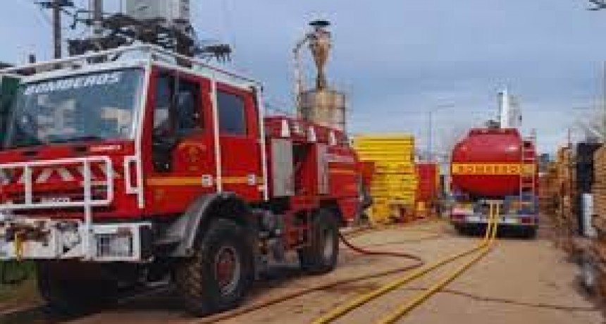 Los Bomberos siguen trabajando en Kopruch y necesitan colaboración