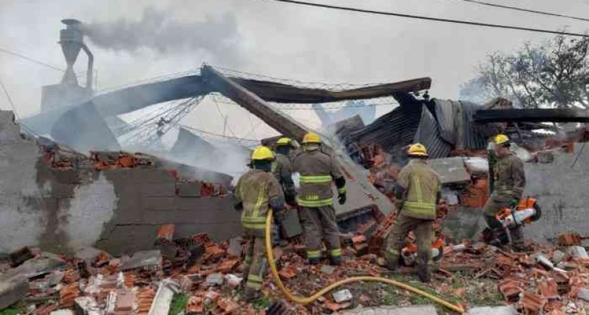 Después de 40 horas de trabajo, Bomberos combatió el incendio en Maderas Kopruch