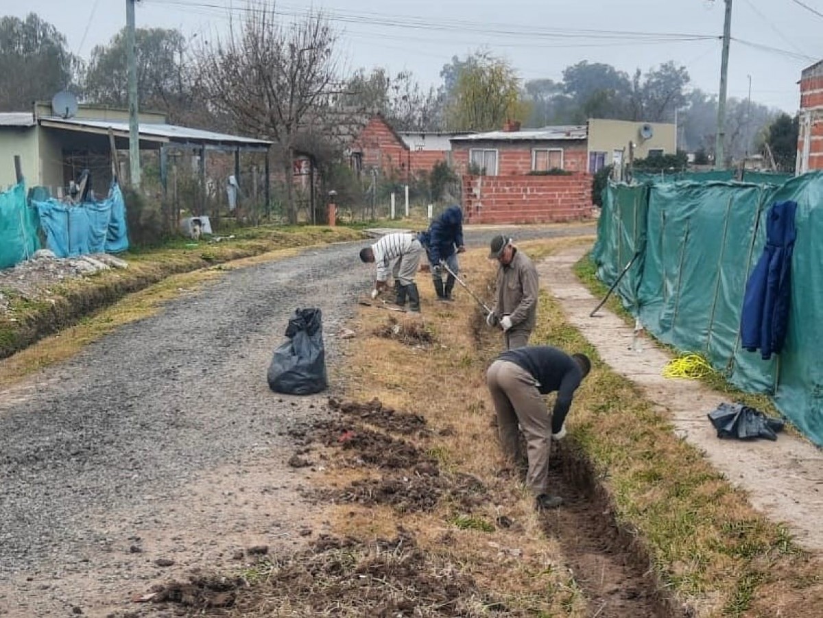 Trabajos de zanjeo en Villa del Parque
