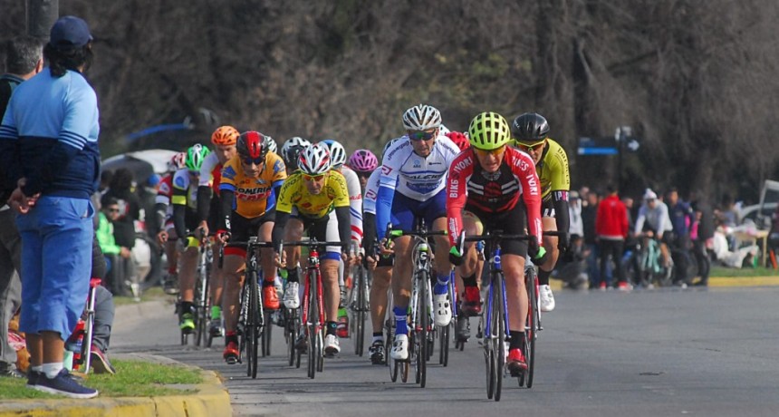 Ciclismo: operativo vehicular por el Gran Premio Ciudad de Luján 