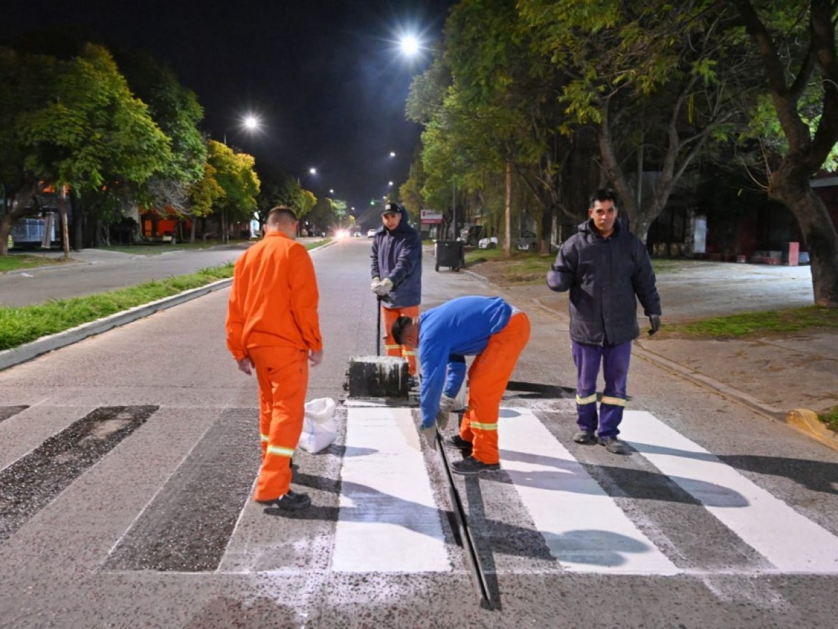 Avanzan los trabajos de señalización y demarcación vial 