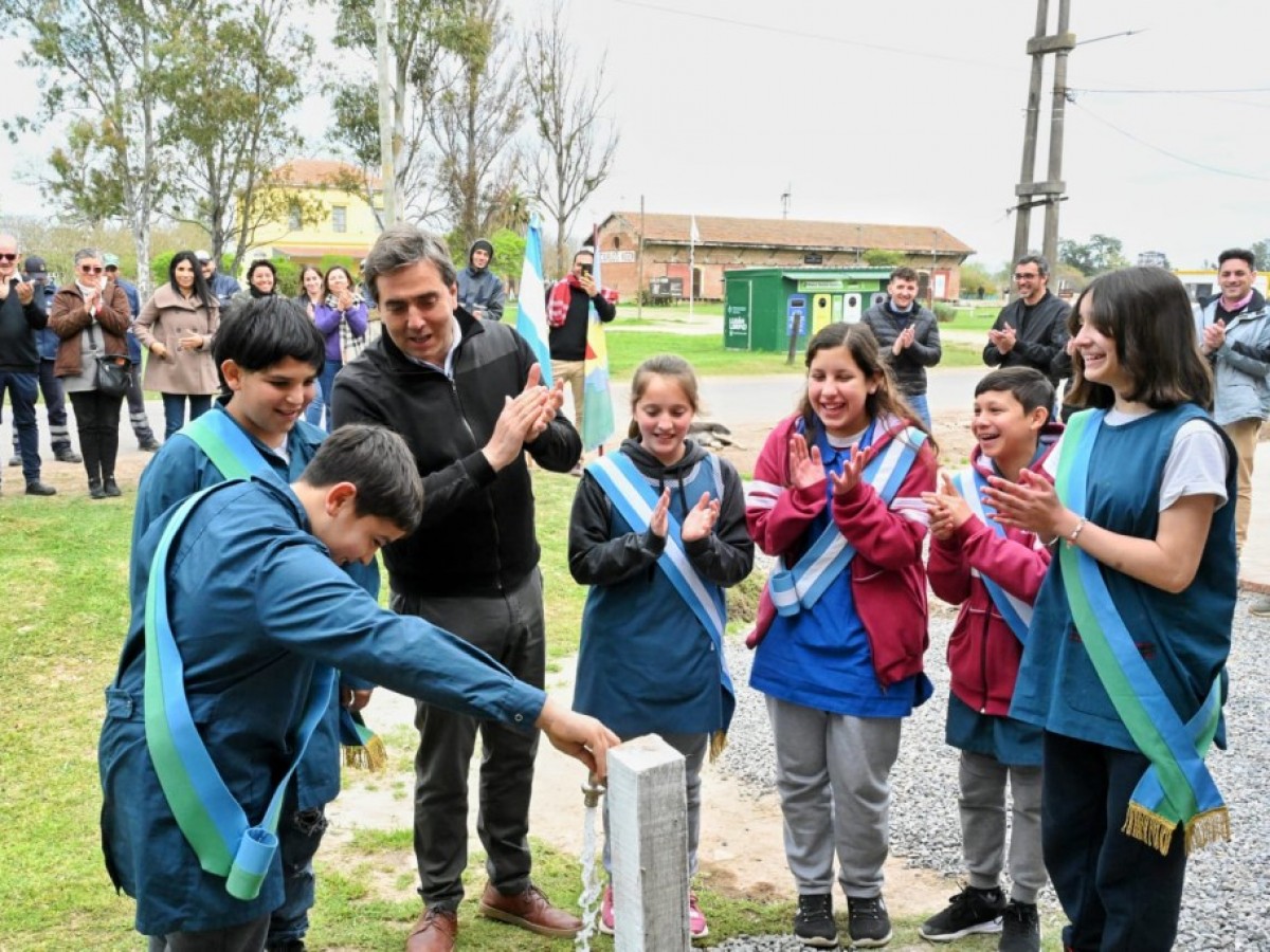 El Intendente habilitó la primera etapa de la nueva red de agua potable de Carlos Keen