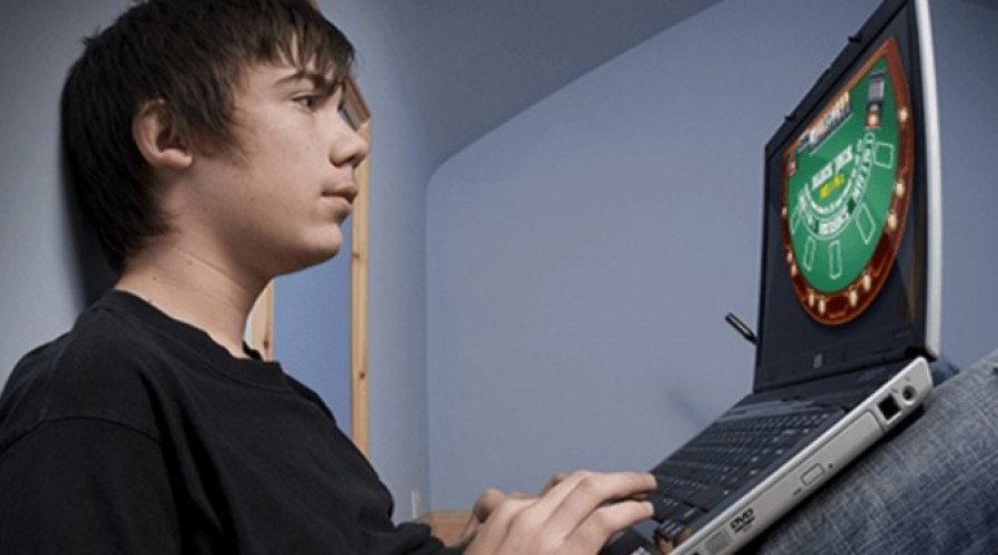 Jóvenes y apuestas on line: nueva campaña de la Defensoría para apuntalar la prevención