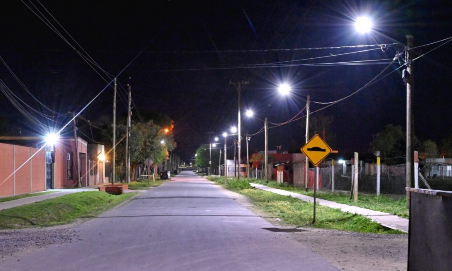 Los barrios de Luján siguen sumando nueva iluminación LED