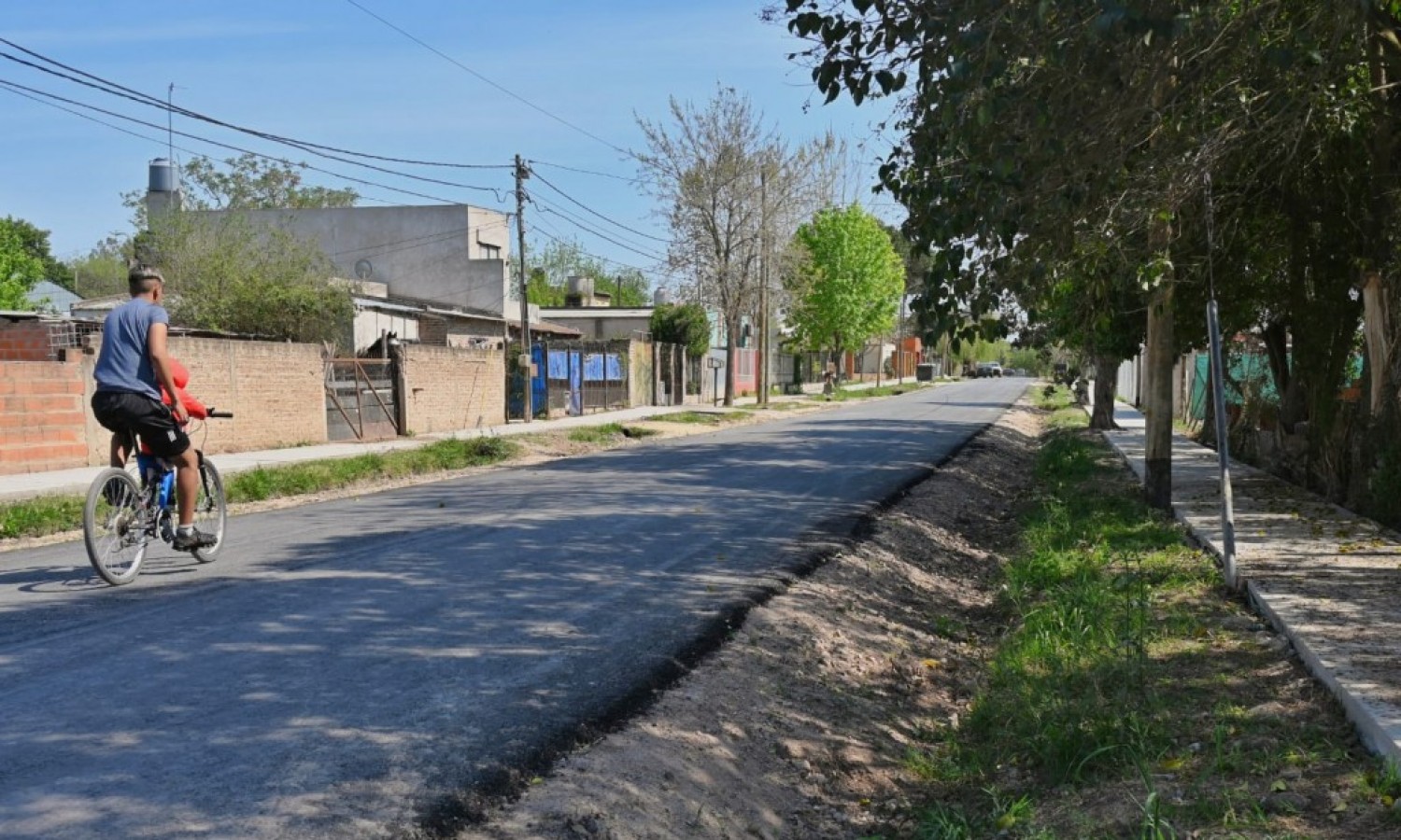 Se habilitaron las tres nuevas cuadras asfaltadas en barrio La Palomita