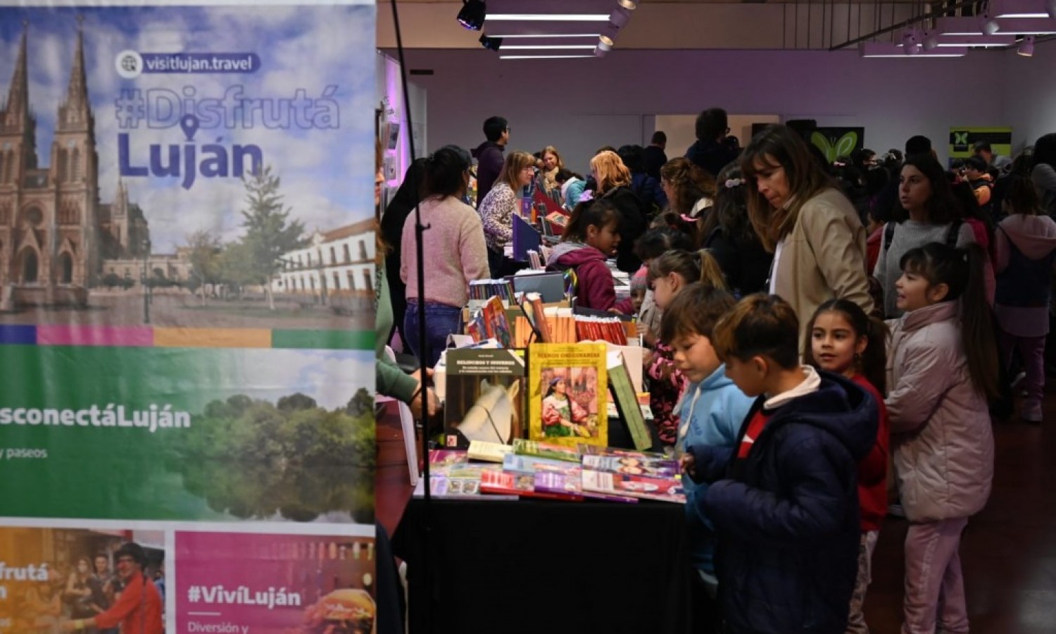 Comenzó la Feria del Libro de Luján