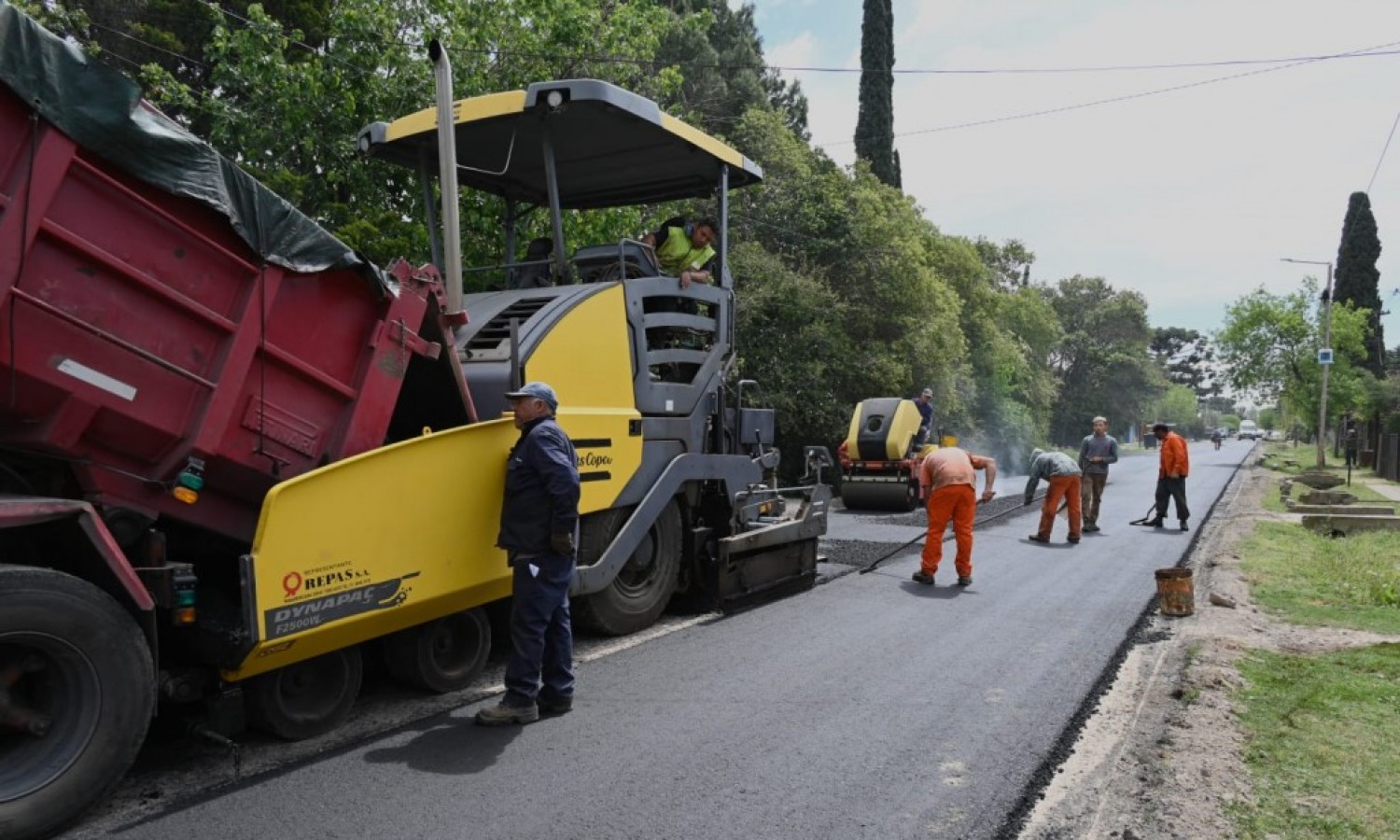 El Municipio inició obras de repavimentación de la calle República Argentina