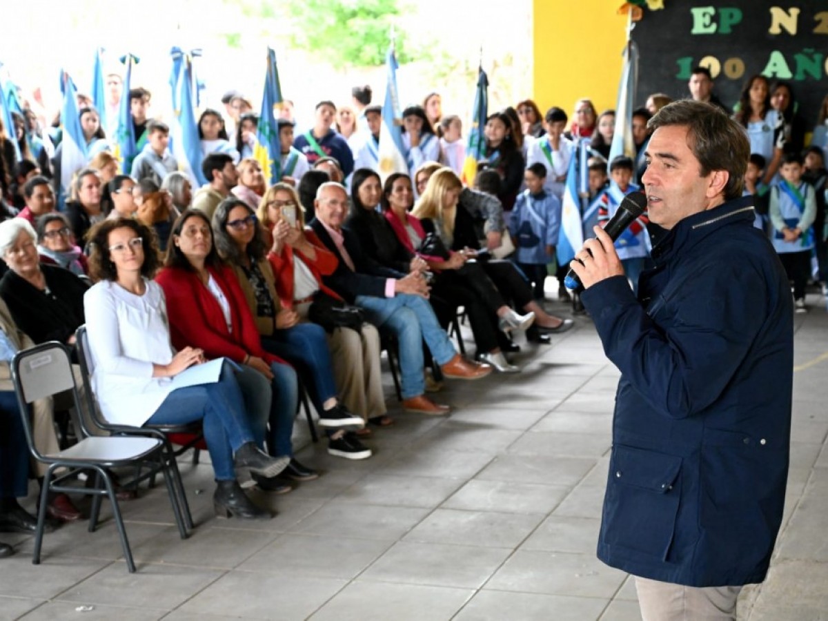 La Escuela Primaria de Olivera festejó el Centenario de su creación