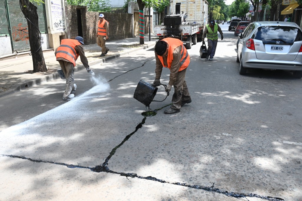 El Municipio realiza trabajos de sellado de juntas 