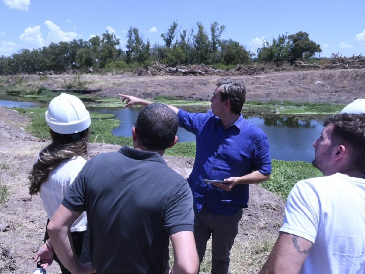 El Intendente y el Director de Comilu recorrieron las obras de adecuación del río Luján 