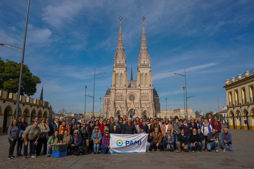 Más de 300 afiliados de PAMI visitaron Luján
