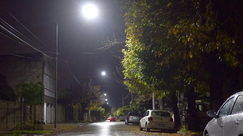 Se completan las tareas de iluminación en el centro de Luján