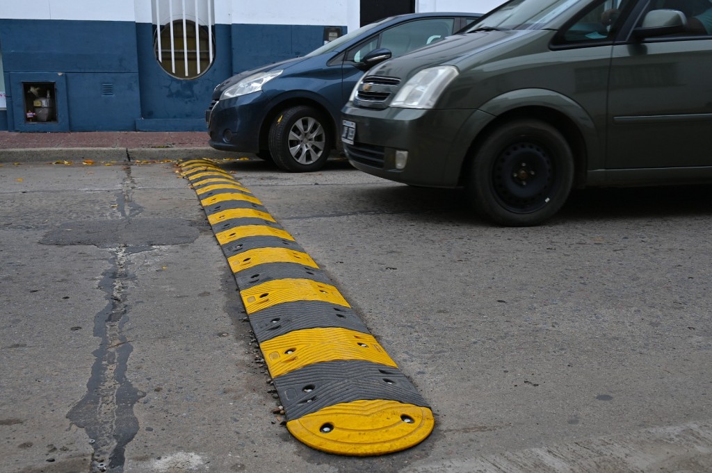 Se colocaron 50 intersecciones de carteles nomencladores urbanos 