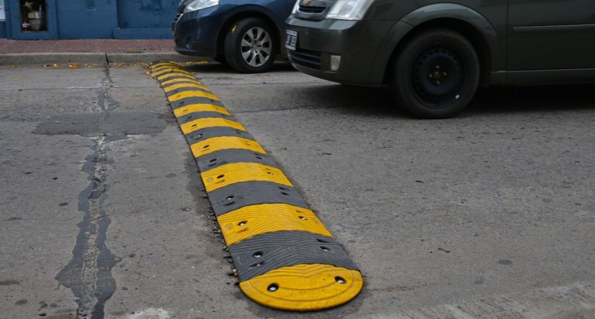 Se colocaron 50 intersecciones de carteles nomencladores urbanos 