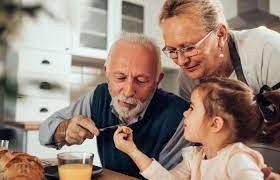 Abuelos y nietos: ¿por qué es un vínculo tan especial?