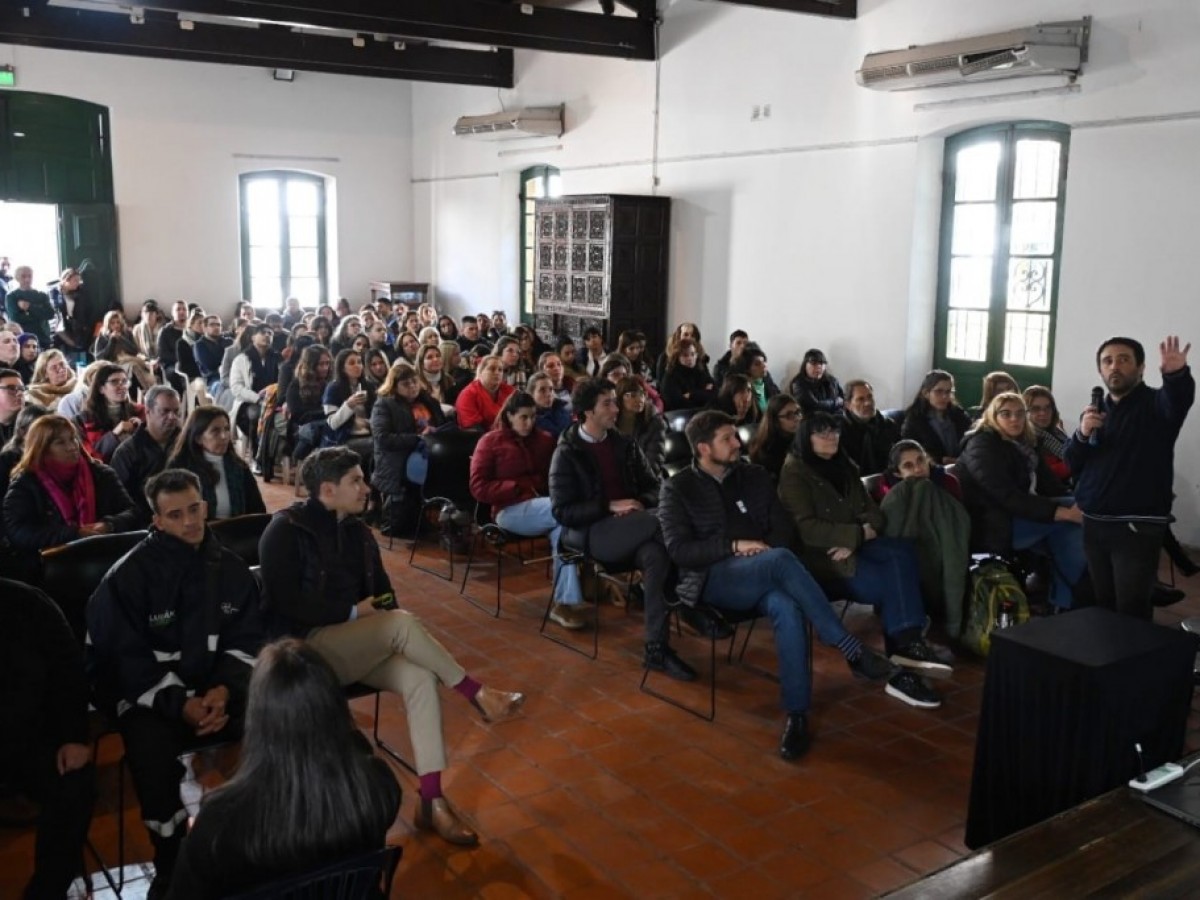Discapacidad: se capacitaron a más de 200 trabajadores y trabajadoras municipales 