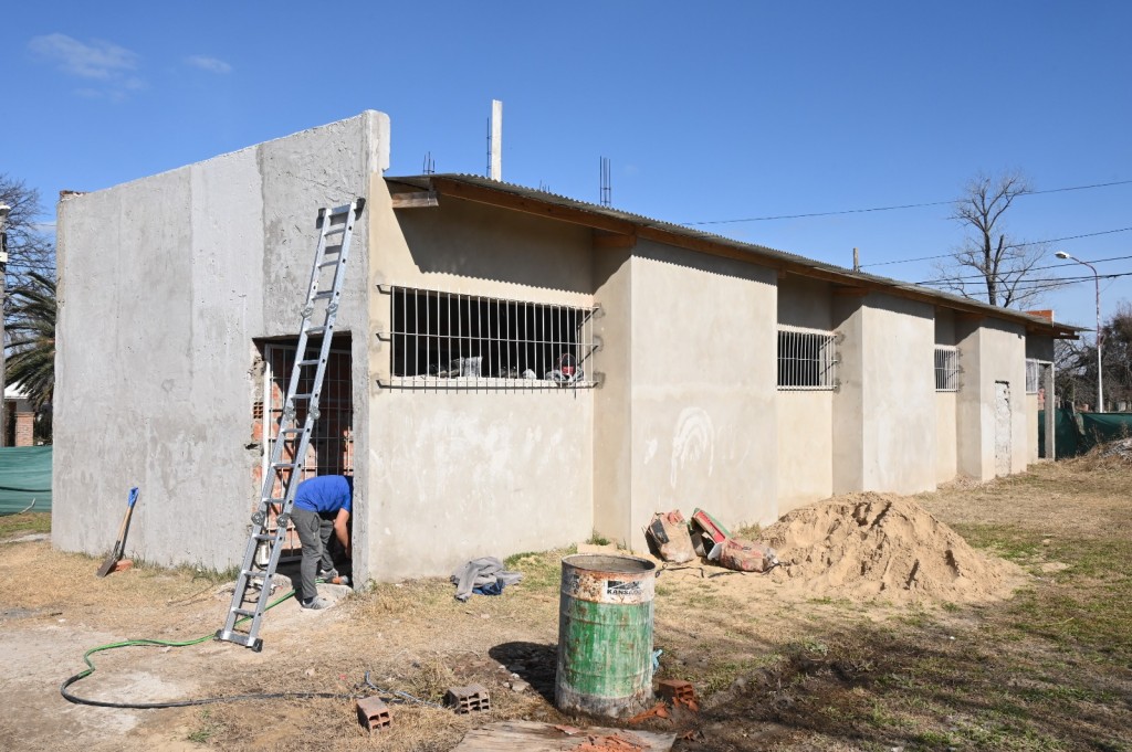 El Municipio reactivó las obras de construcción del nuevo CAPS del barrio Constantini