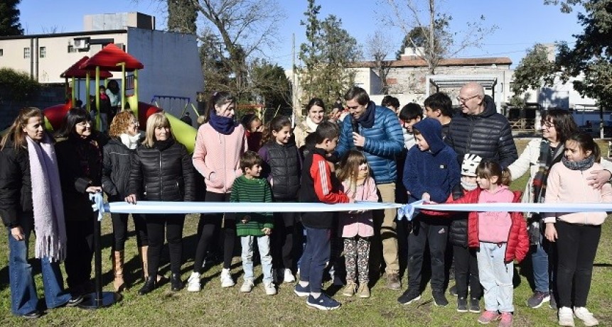 El Intendente inauguró la nueva plaza del barrio Lanusse