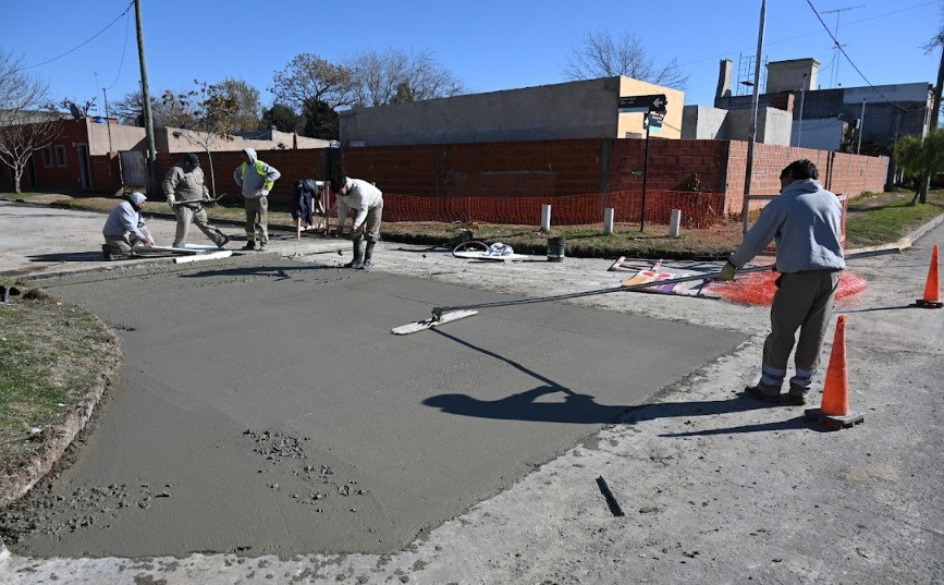 El Municipio continúa ejecutando el Plan Integral de Bacheo en Hormigón 