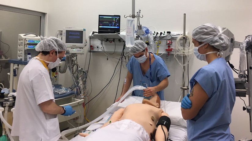 25 años de educación en salud con un enfoque innovador:   la Universidad Hospital Italiano celebra su trayectoria