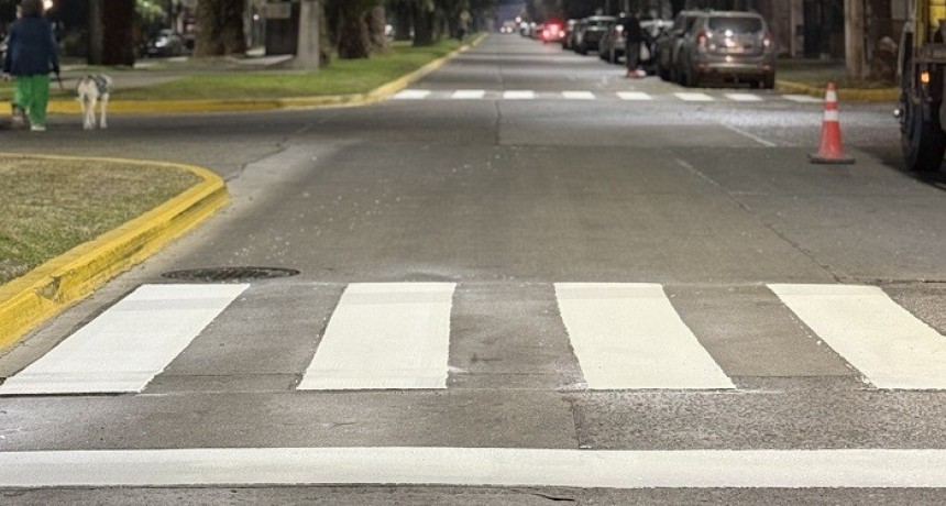 Refuerzan la señalización vial en barrios y localidades 