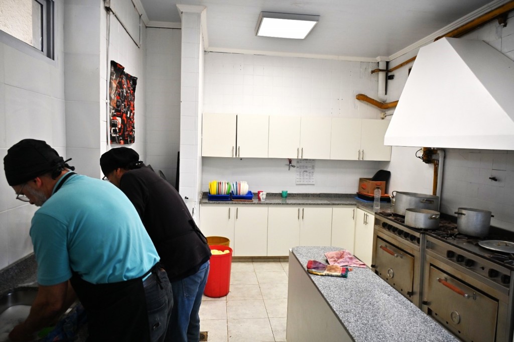 Se realizan mejoras edilicias en instituciones educativas del distrito 
