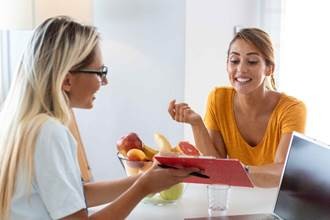 Nuevos paradigmas en nutrición: más allá de las calorías y los alimentos “permitidos”