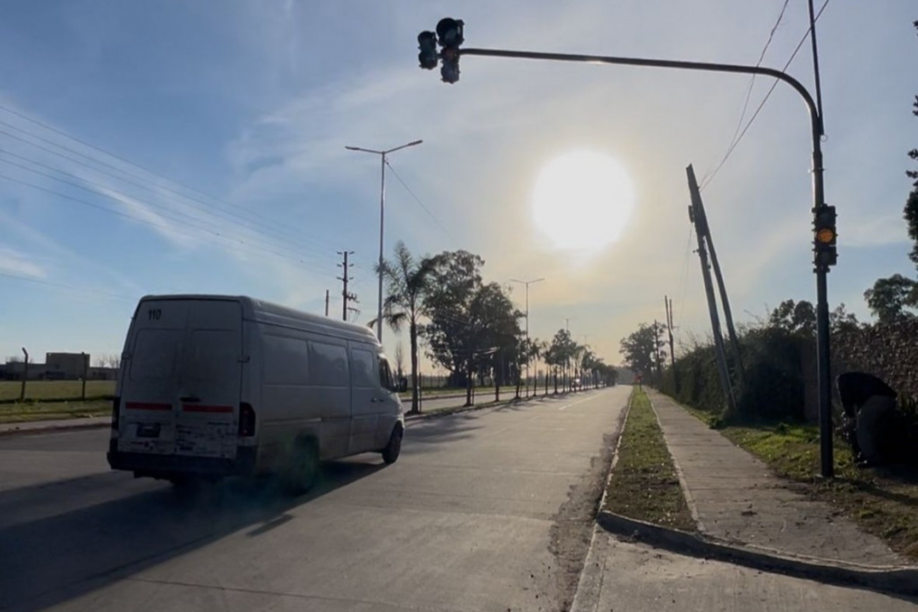 El Municipio avanza con la instalación de nuevos semáforos en puntos críticos del distrito