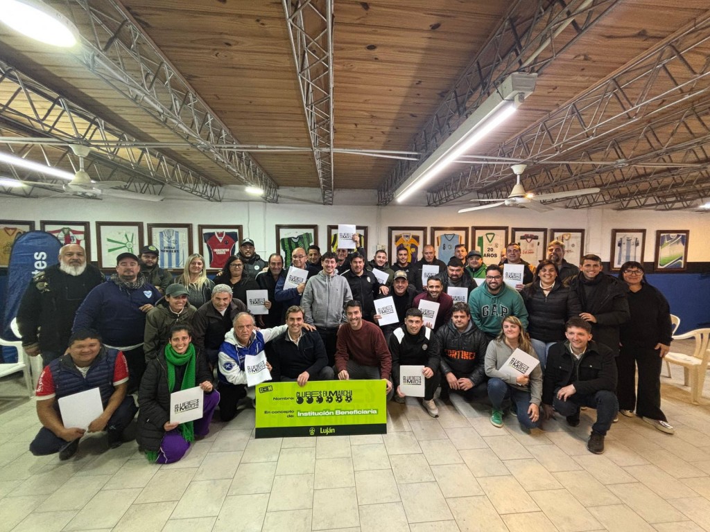 Clubes en Marcha: el Municipio entregó fondos para mejoras en escuelas de fútbol