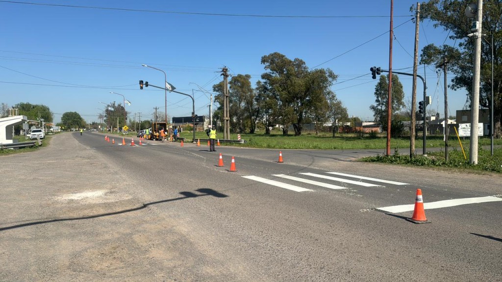 Vial: el Municipio instaló un nuevo semáforo en Ruta 5 e Insausti