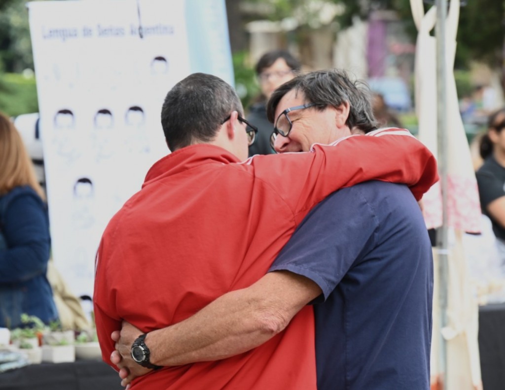 Caminata inclusiva por el Día Mundial de la Salud Mental