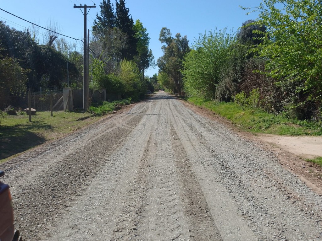 El Municipio realiza tareas de mejoramiento vial en más de 30 cuadras de Valle Verde