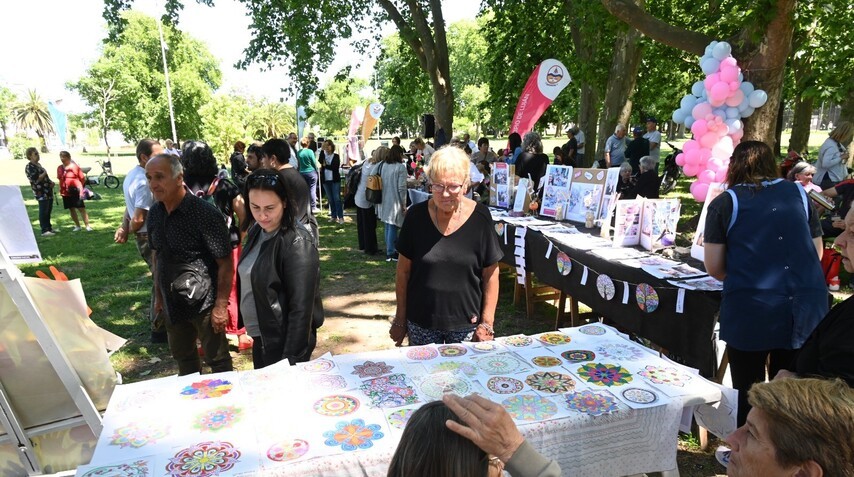 Se llevó a cabo la exposición de fin de año de los talleres de personas mayores