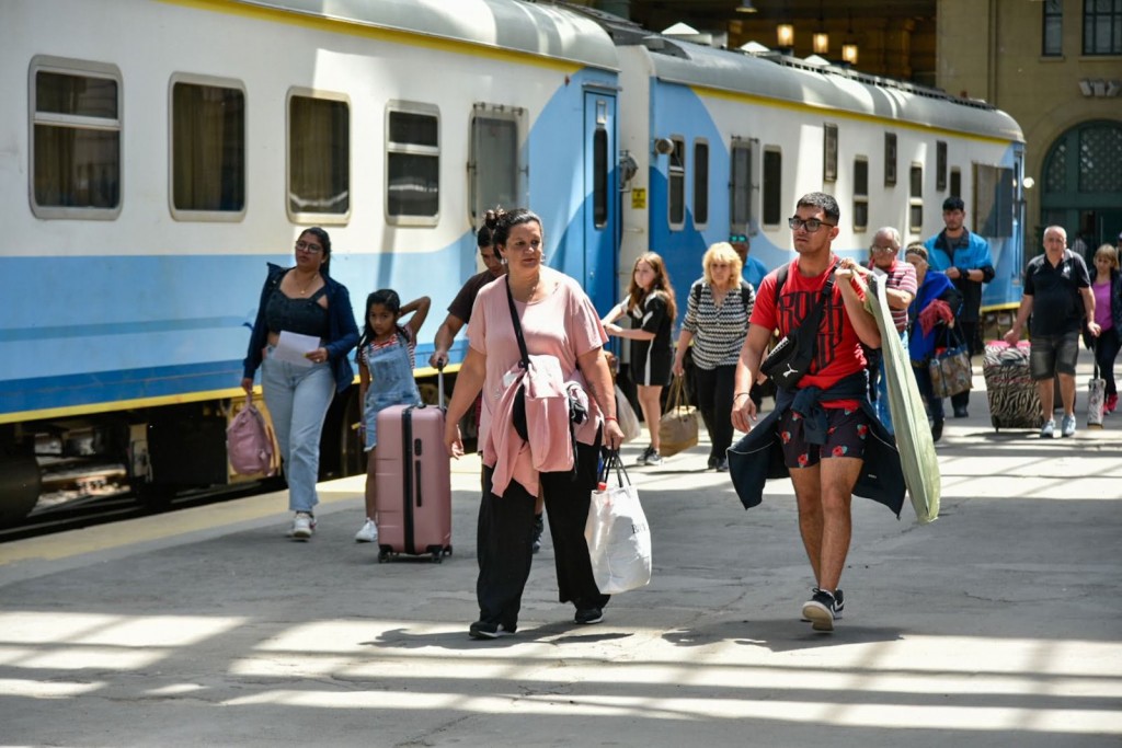 TRENES ARGENTINOS LANZA A LA VENTA LOS PASAJES DE LARGA DISTANCIA PARA EL VERANO