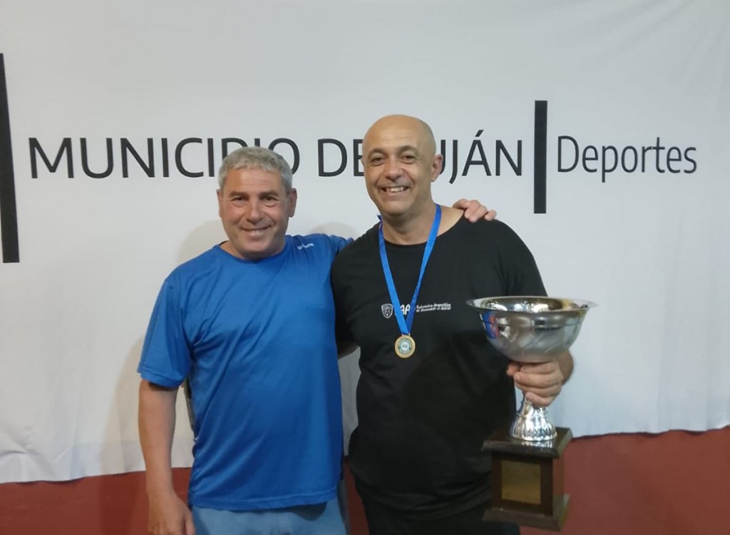 El lujanense Gastón Tomadoni se quedó con el Primer Campeonato Argentino de Pool Artístico